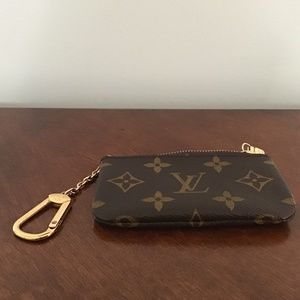 Louis Vuitton change purse
